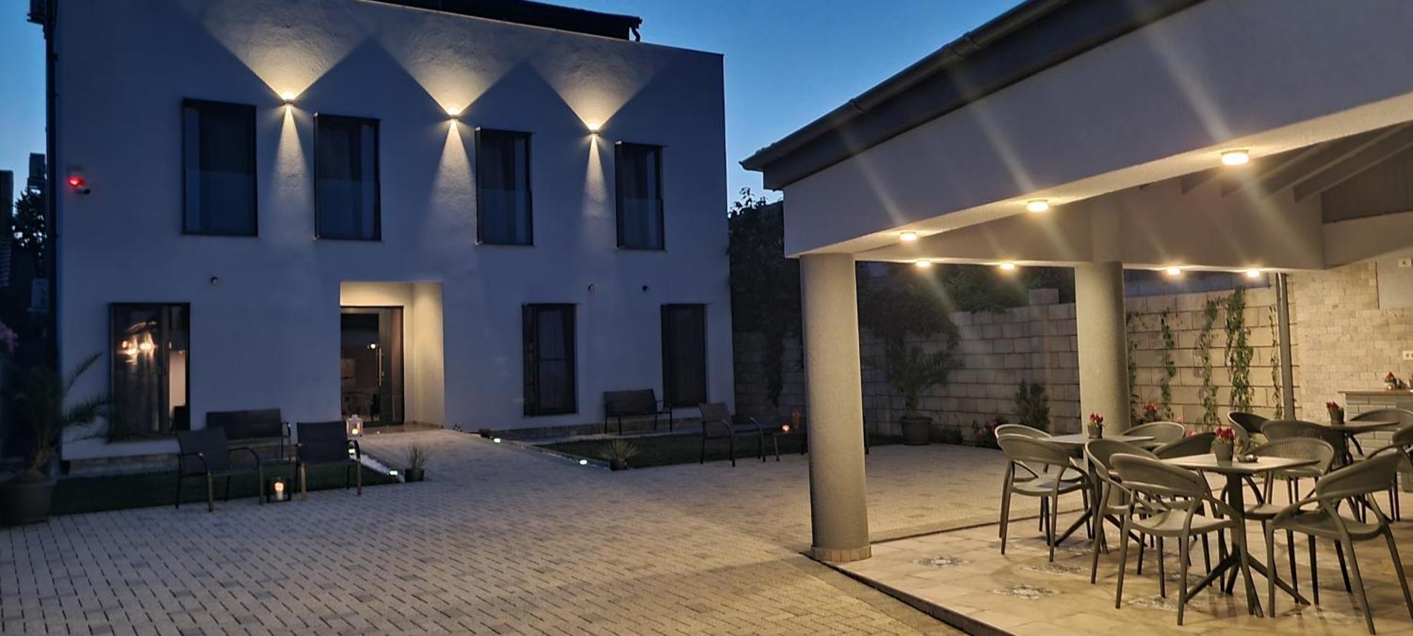 فندق Chg Boutique كوستِنيست المظهر الخارجي الصورة